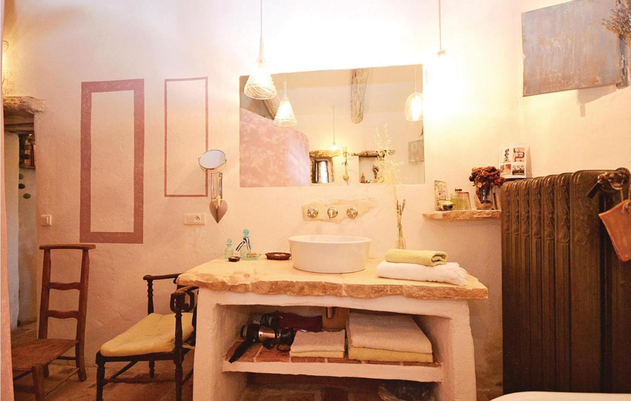 Cozy Home In Saignon With Kitchen Экстерьер фото